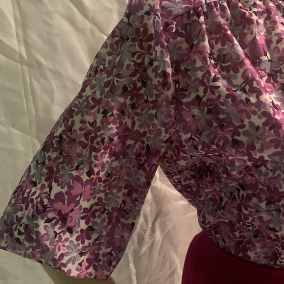 🎁VTG button up floral blouse w/ruffle tie collar - Picture 3 of 7